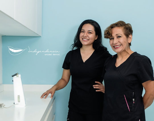 Equipo de Independencia Unidad Dental en el consultorio de Guadalajara, Jalisco